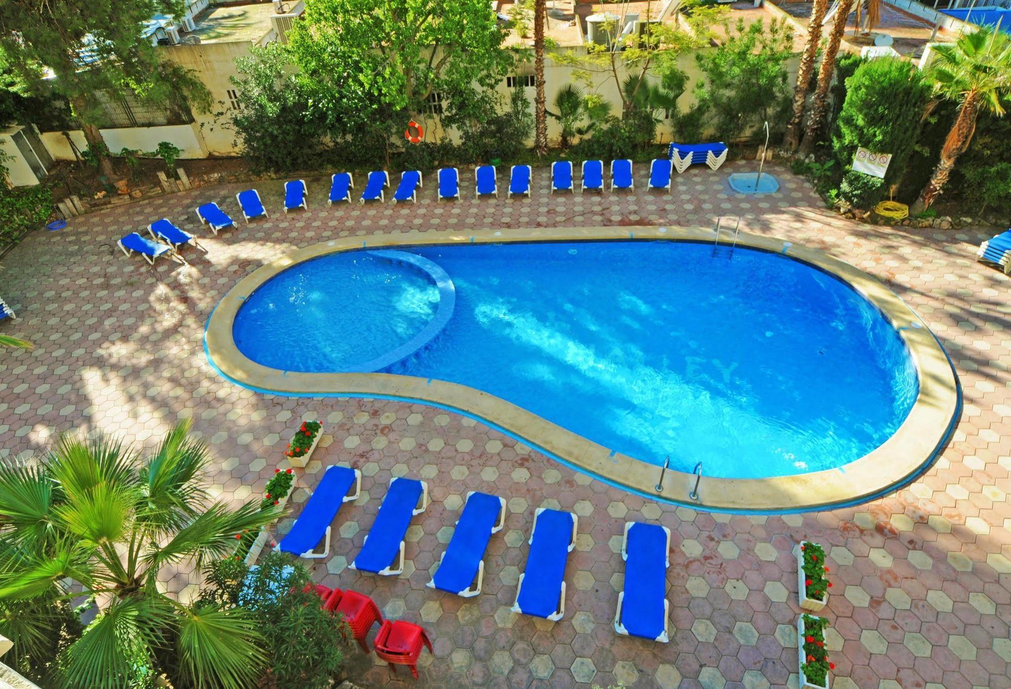 Halley Hotel & Apartments Affiliated By Melia Benidorm Exteriör bild