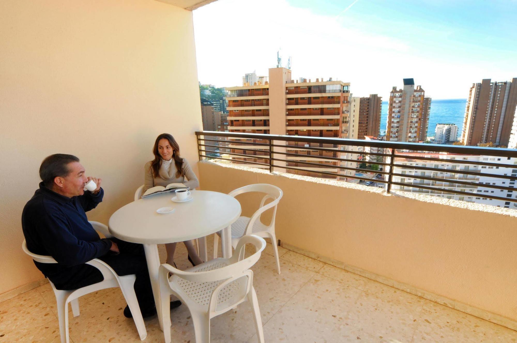 Halley Hotel & Apartments Affiliated By Melia Benidorm Exteriör bild