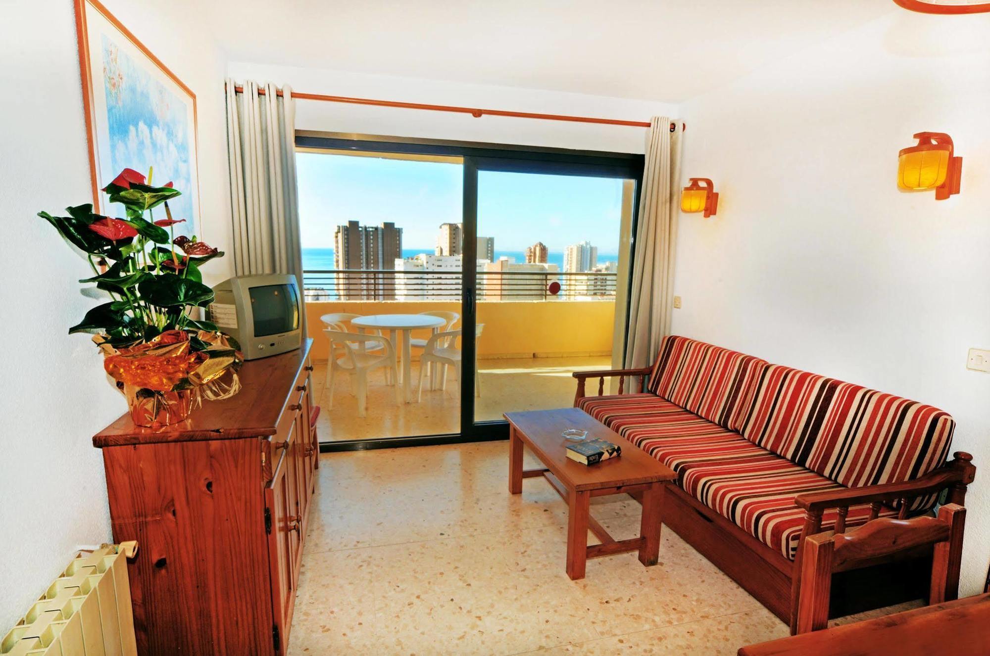 Halley Hotel & Apartments Affiliated By Melia Benidorm Exteriör bild